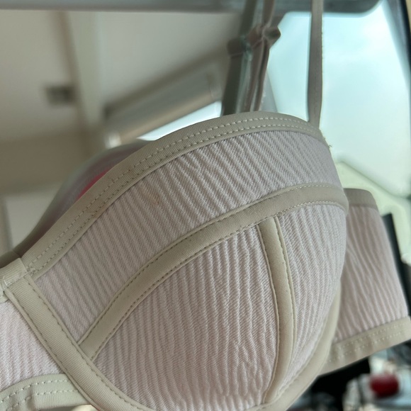 Triangl swim top! 🥥 - Picture 5 of 7